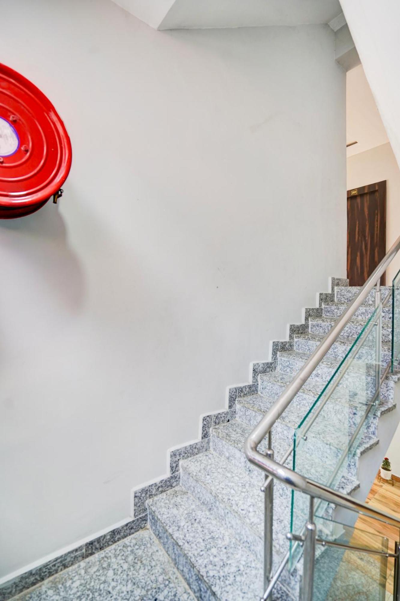 Hotel Vibe Blu- Varanasi Dış mekan fotoğraf