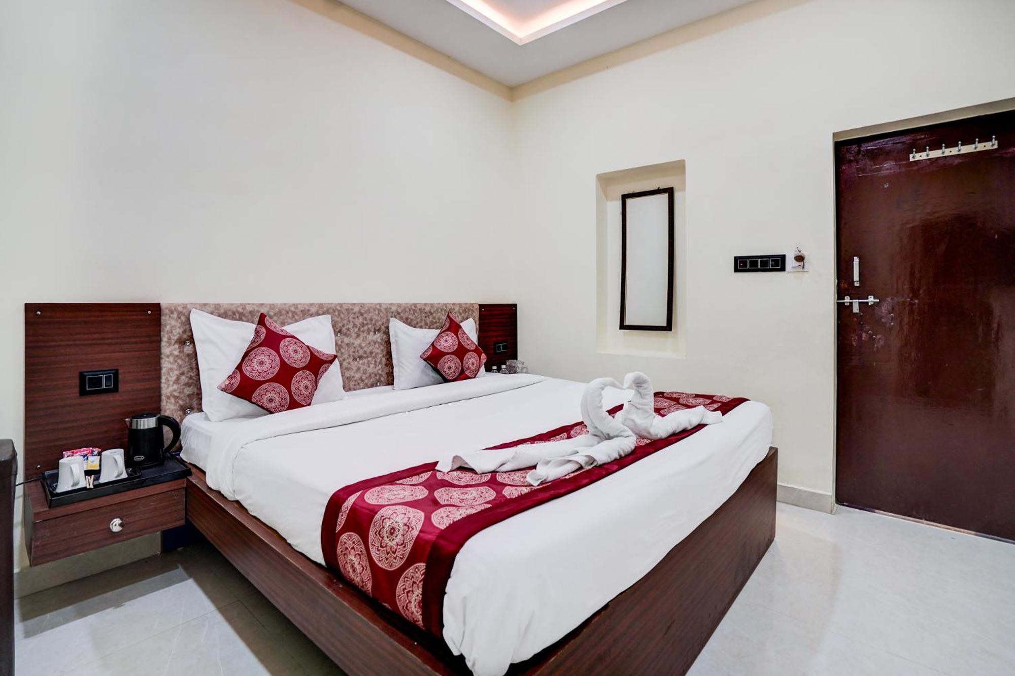 Hotel Vibe Blu- Varanasi Dış mekan fotoğraf