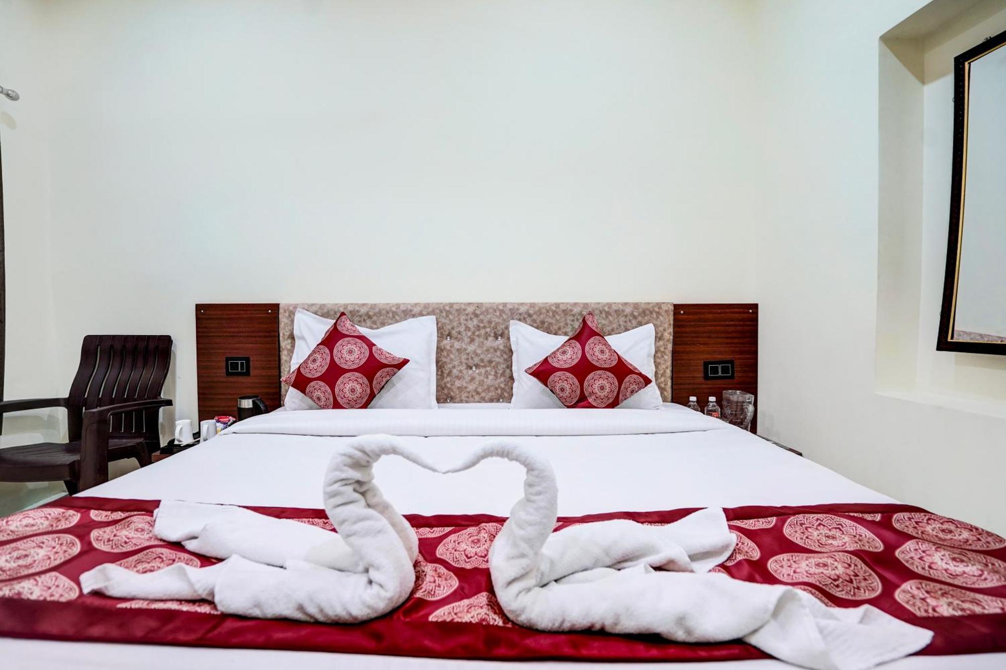 Hotel Vibe Blu- Varanasi Dış mekan fotoğraf
